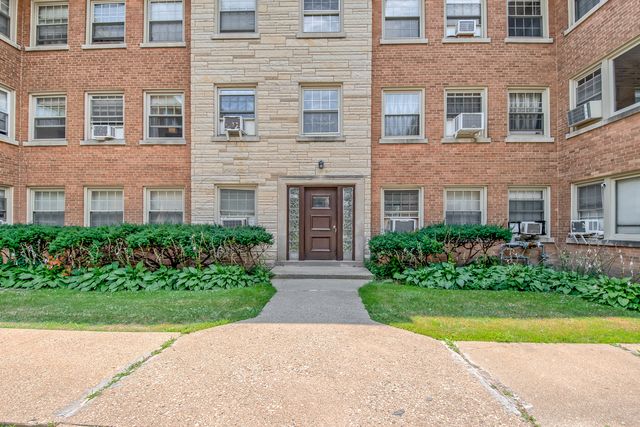 4821 HULL Street 2C, Skokie, IL 60077