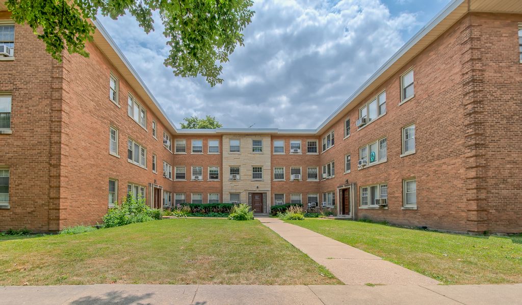 4821 HULL Street 2C, Skokie, IL 60077