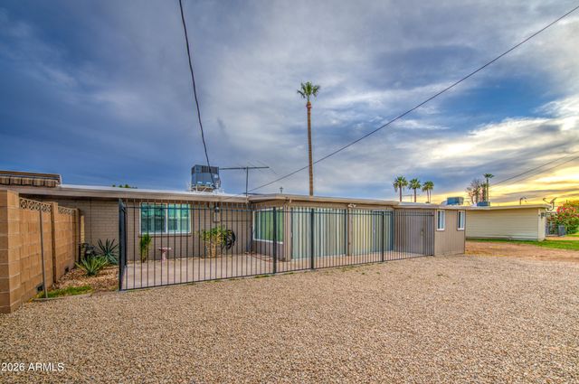 10908 W WINDSOR Drive, Sun City, AZ 85351