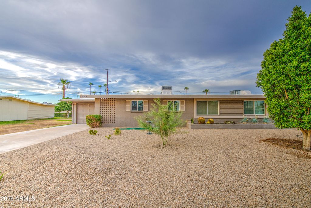 10908 W WINDSOR Drive, Sun City, AZ 85351 — photo 2