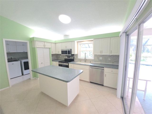 3601 GARDEN LAKES CLENET, Bradenton, FL 34203