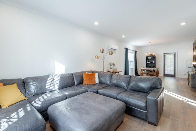 1046 S Seminole Drive, Chattanooga, TN 37412