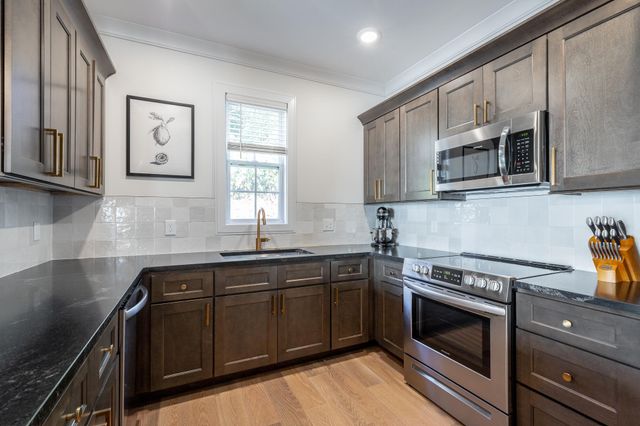 1046 S Seminole Drive, Chattanooga, TN 37412