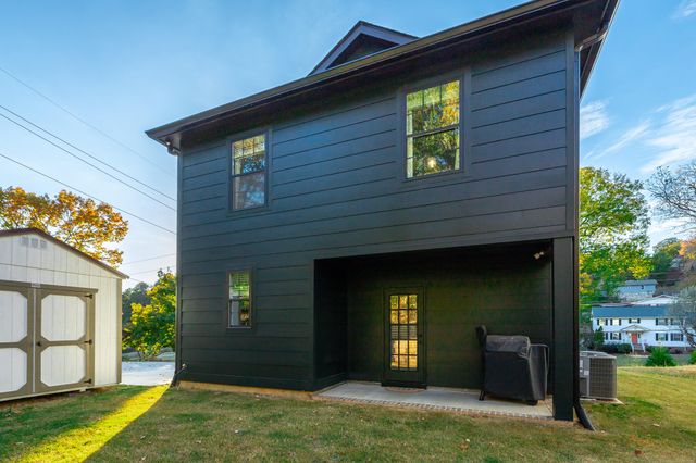 1046 S Seminole Drive, Chattanooga, TN 37412