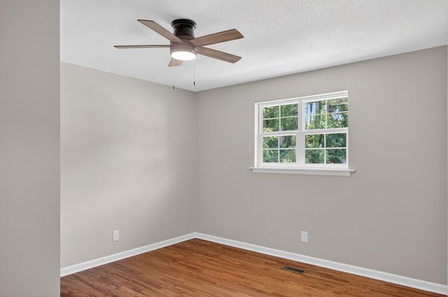 968 W Circle Drive, Rossville, GA 30741