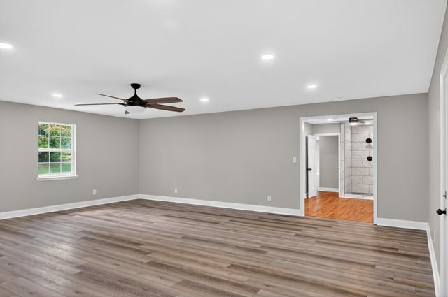 968 W Circle Drive, Rossville, GA 30741