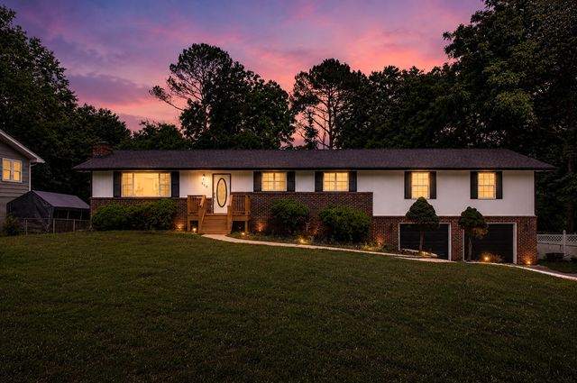 968 W Circle Drive, Rossville, GA 30741