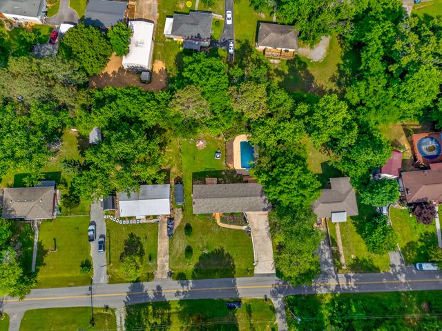 968 W Circle Drive, Rossville, GA 30741