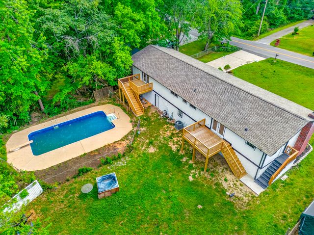 968 W Circle Drive, Rossville, GA 30741