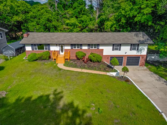 968 W Circle Drive, Rossville, GA 30741