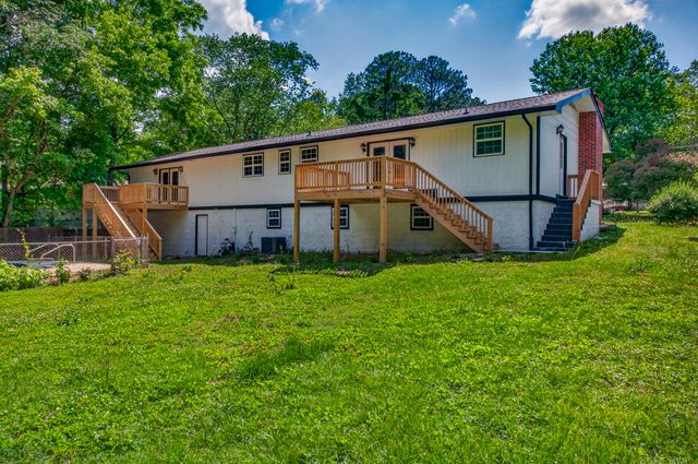 968 W Circle Drive, Rossville, GA 30741