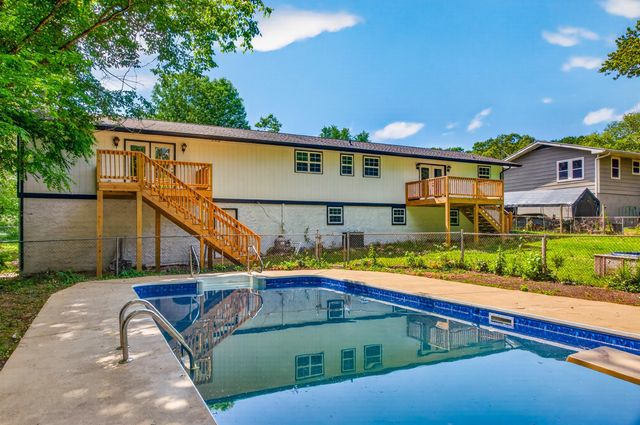 968 W Circle Drive, Rossville, GA 30741