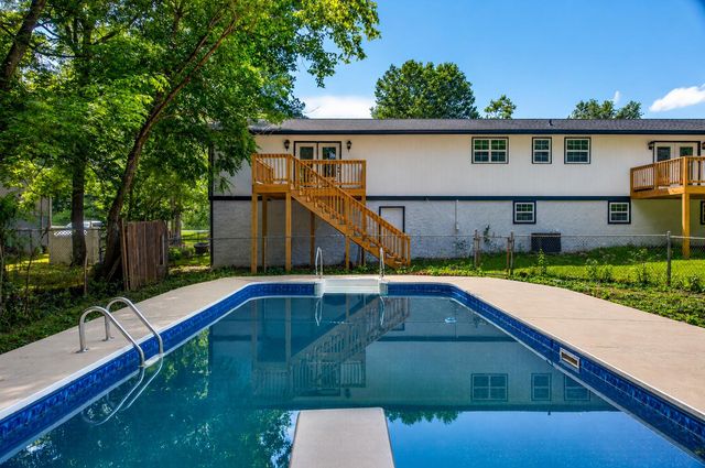 968 W Circle Drive, Rossville, GA 30741