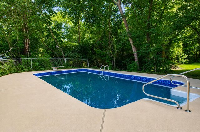 968 W Circle Drive, Rossville, GA 30741