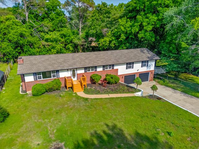968 W Circle Drive, Rossville, GA 30741