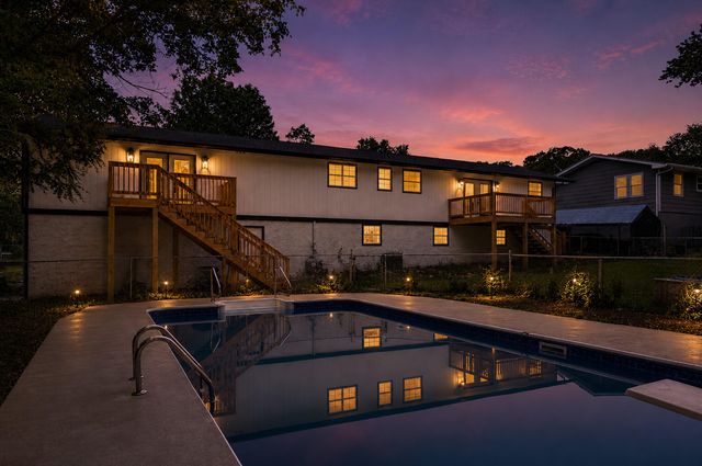 968 W Circle Drive, Rossville, GA 30741