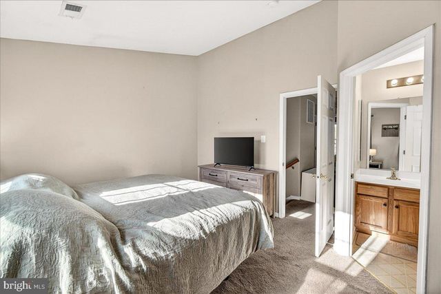 18251 ROY CROFT DR, Hagerstown, MD 21740