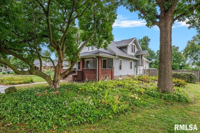 115 S OAK Street, Chatham, IL 62629