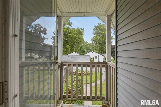 115 S OAK Street, Chatham, IL 62629