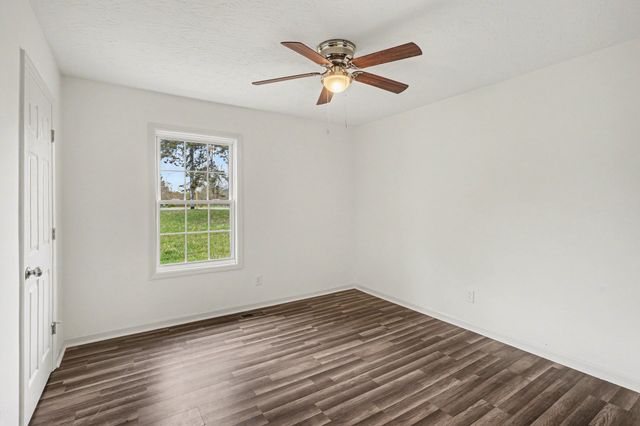 1230 Bearwallow Rd, Ashland City, TN 37015