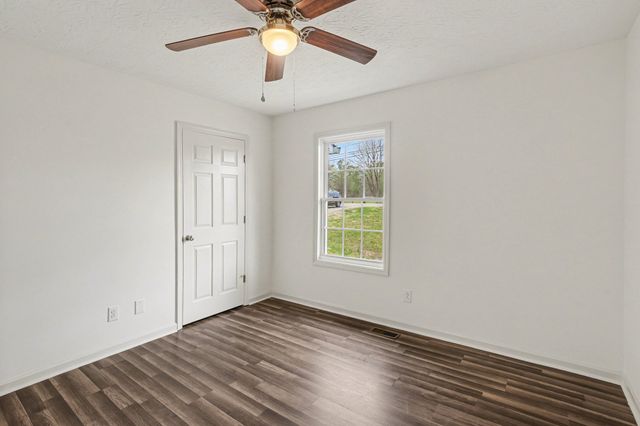 1230 Bearwallow Rd, Ashland City, TN 37015