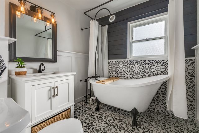 8608 Redondo Drive, Dallas, TX 75218