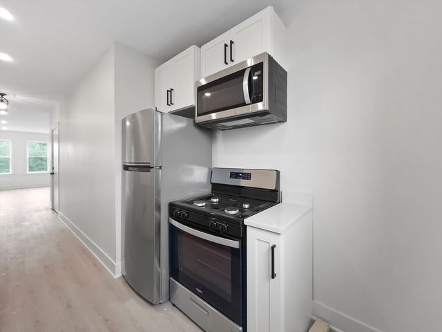 6254 N Whipple Street 2, Chicago, IL 60659