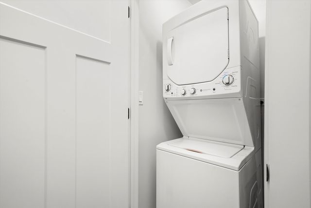 6254 N Whipple Street 2, Chicago, IL 60659