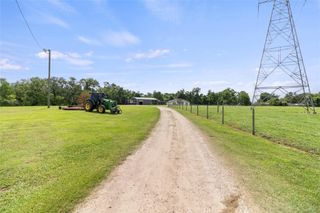 500 E Main St, Clute, TX 77531