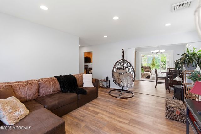 16 E Pleasant Avenue, Sewaren, NJ 07077