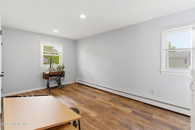 16 E Pleasant Avenue, Sewaren, NJ 07077