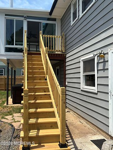 16 E Pleasant Avenue, Sewaren, NJ 07077