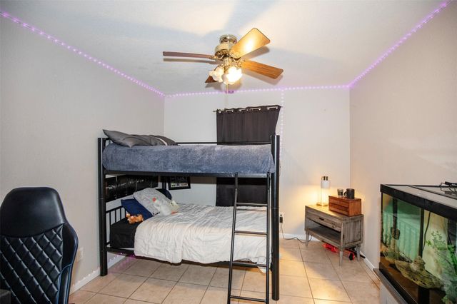 1100 Kipp Avenue, Kemah, TX 77565