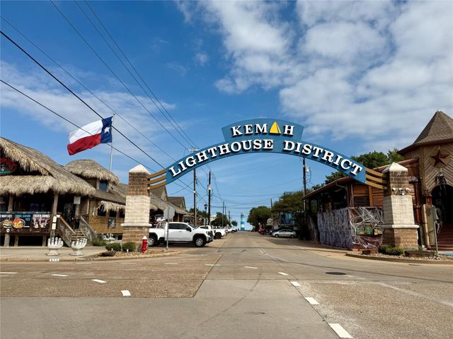 1100 Kipp Avenue, Kemah, TX 77565