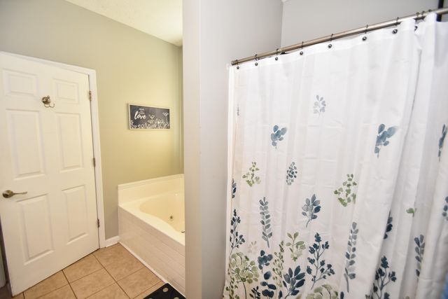 384 Kings Trace Drive, Berea, KY 40403