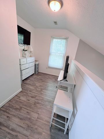 384 Kings Trace Drive, Berea, KY 40403