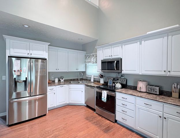 384 Kings Trace Drive, Berea, KY 40403