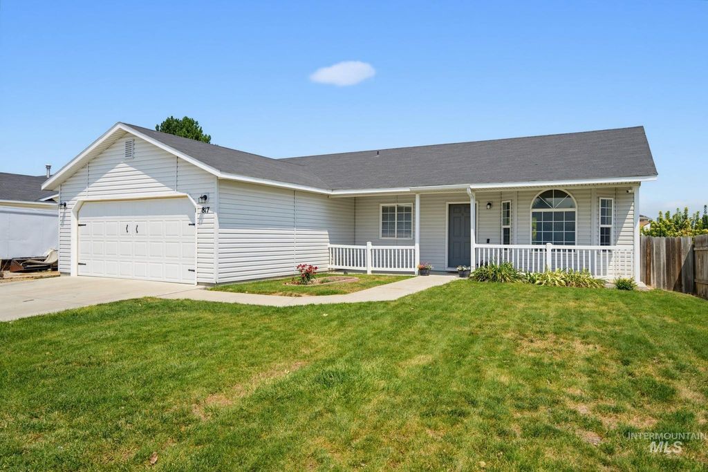 817 Settlers Dr, Caldwell, ID 83605 photo 2