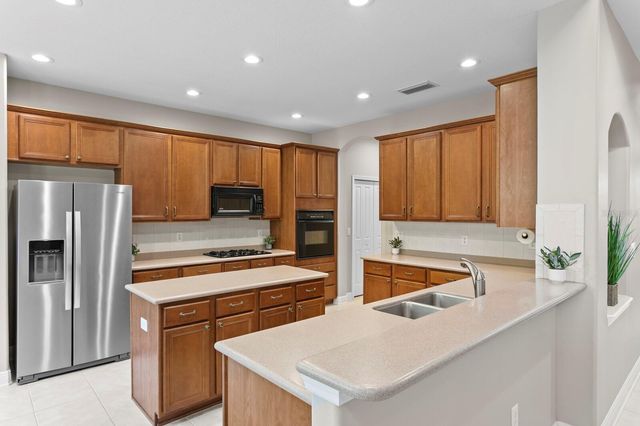 10235 ESTUARY DRIVE, Tampa, FL 33647