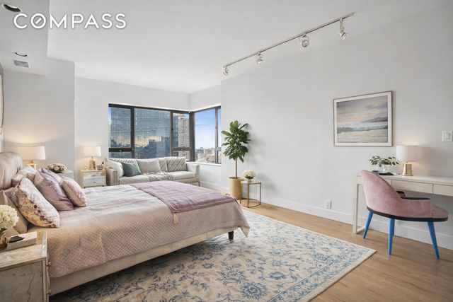 425 E 58th St Apt 8D, New York City, NY 10022