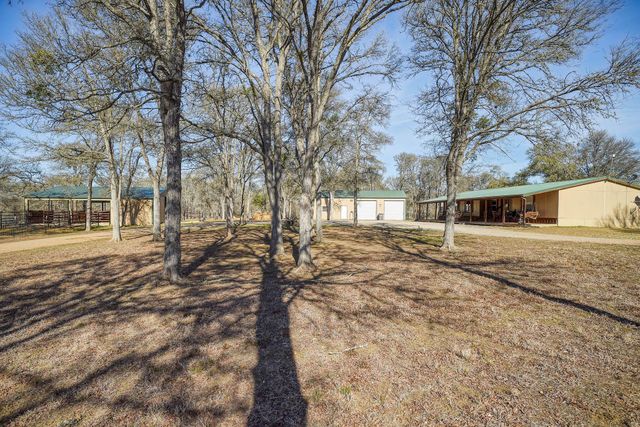 1675 Watterson RD, Red Rock, TX 78662