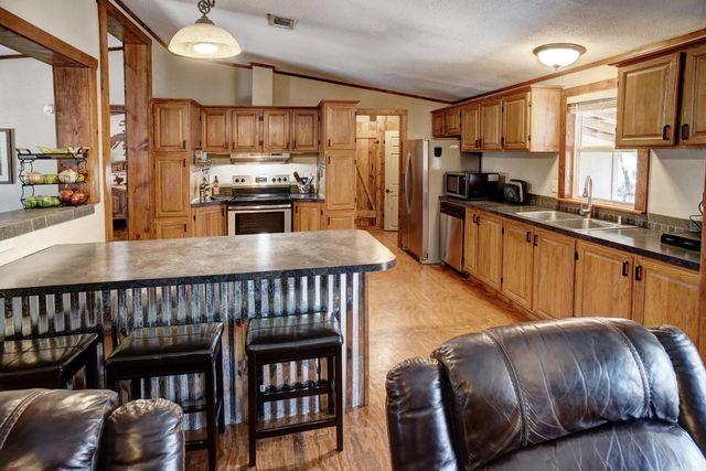 1675 Watterson RD, Red Rock, TX 78662