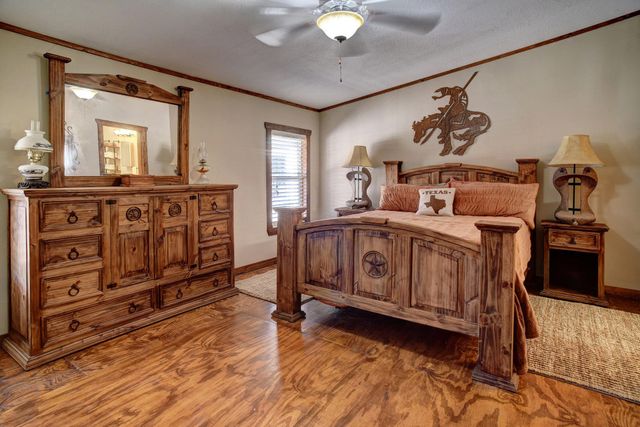 1675 Watterson RD, Red Rock, TX 78662