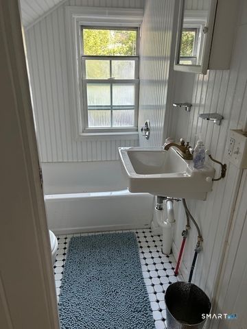 4 McKinley Street, Norwalk, CT 06853