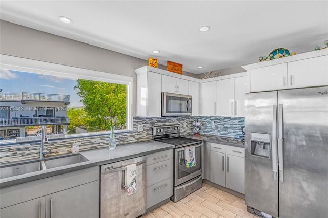 19 Avenue D, Key Largo, FL 33037