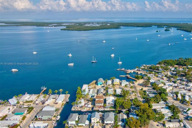 19 Avenue D, Key Largo, FL 33037