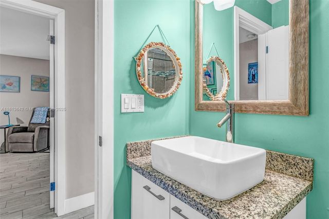 19 Avenue D, Key Largo, FL 33037