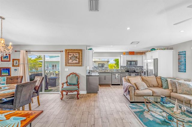 19 Avenue D, Key Largo, FL 33037