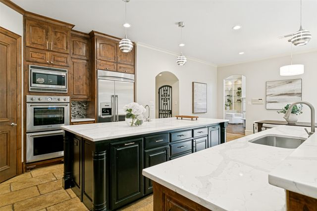 2121 Kimball Hill Court, Southlake, TX 76092