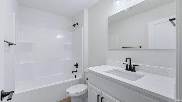 1110 Olympiada Knoll, Fort Wayne, IN 46845